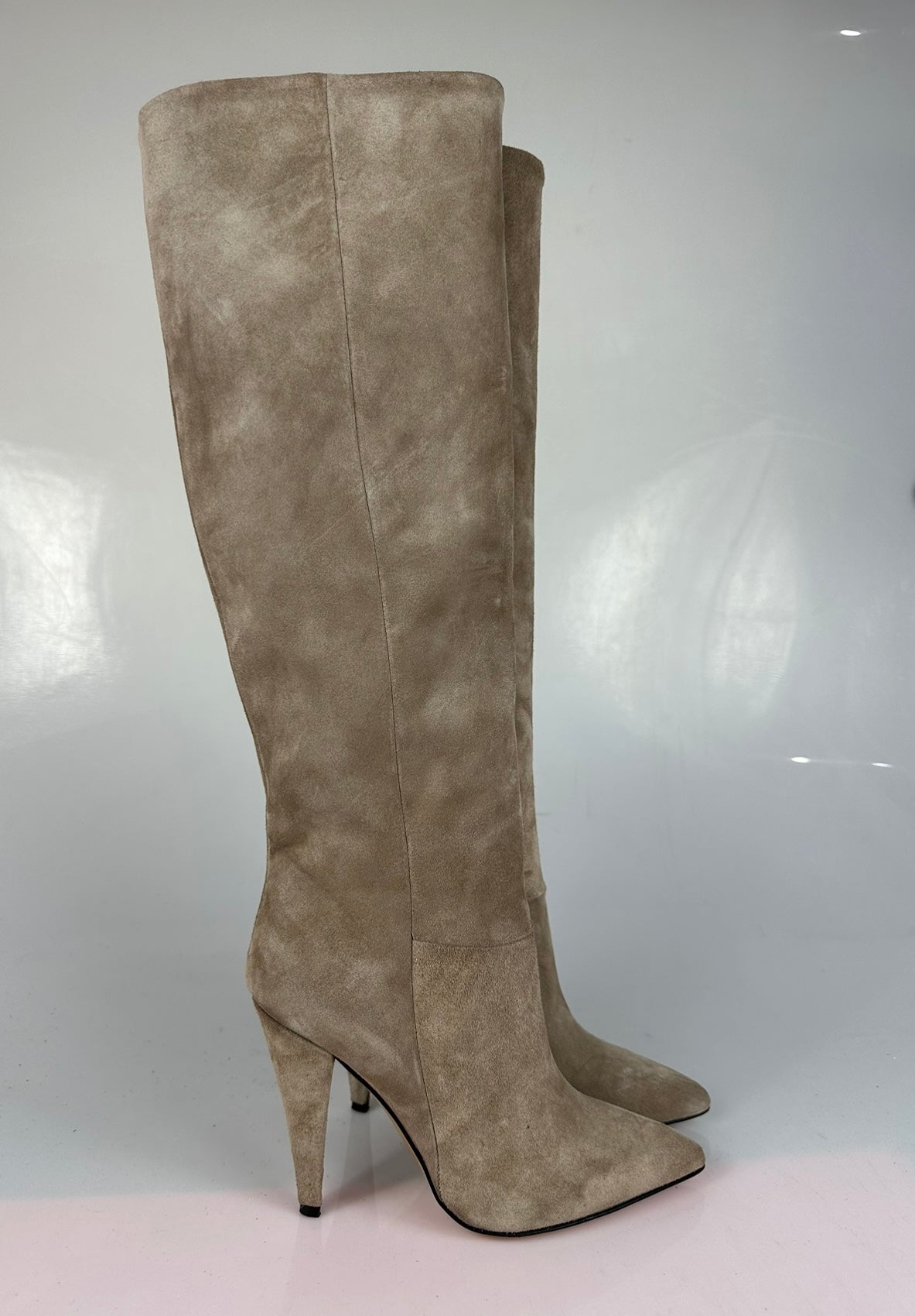 1578 beige suede