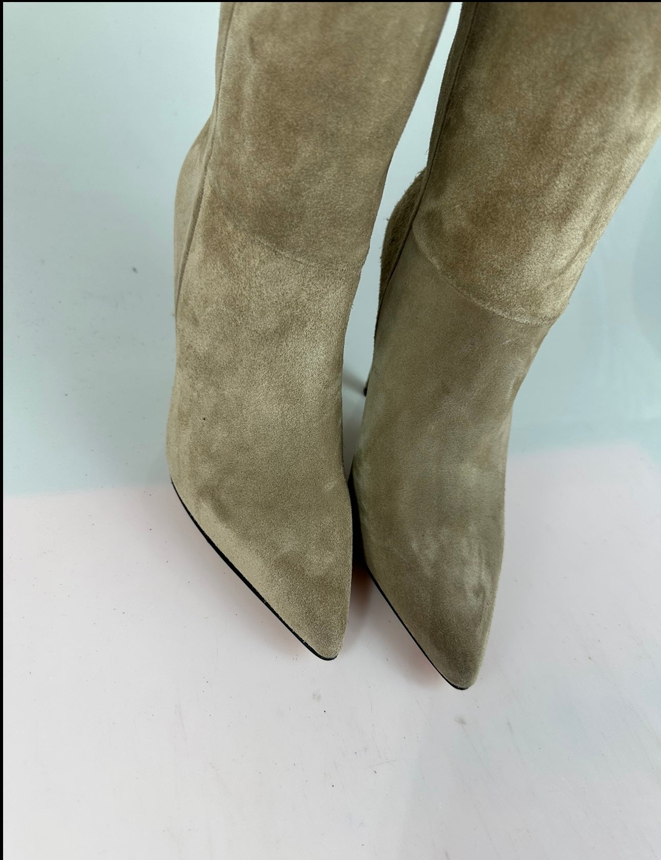 1578 beige suede