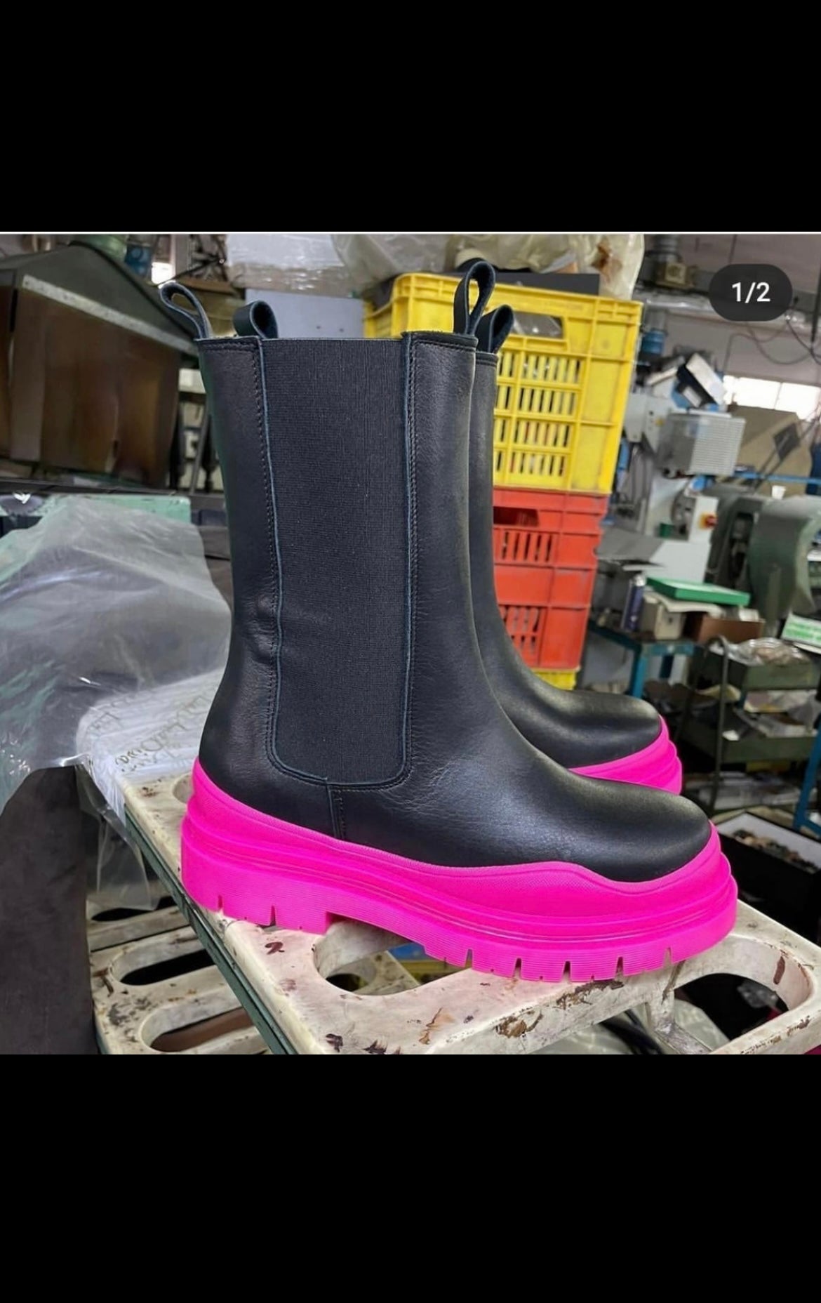 Wake12 PLUS fuchsia sole