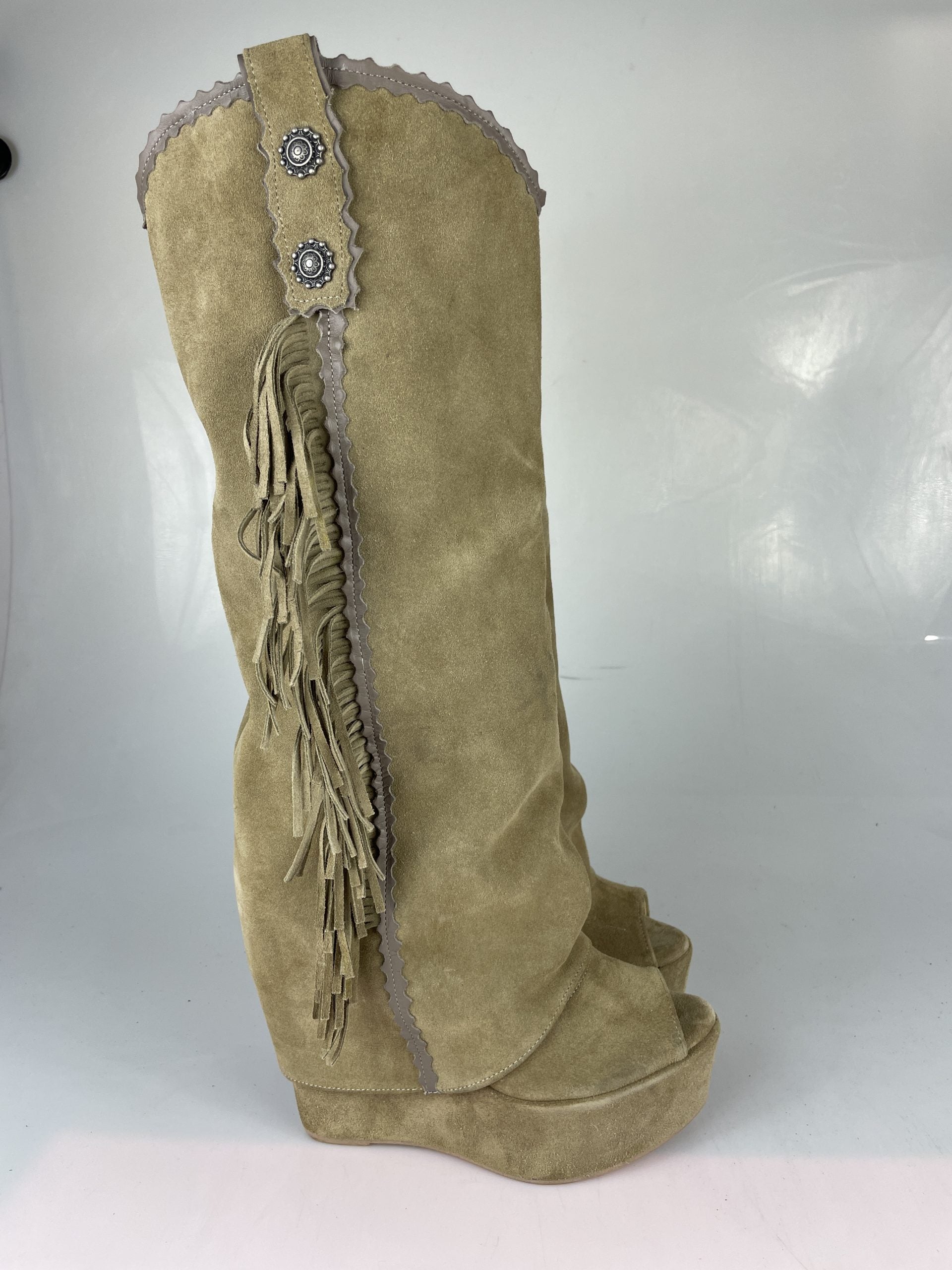 Carmensita euphoria beige suede