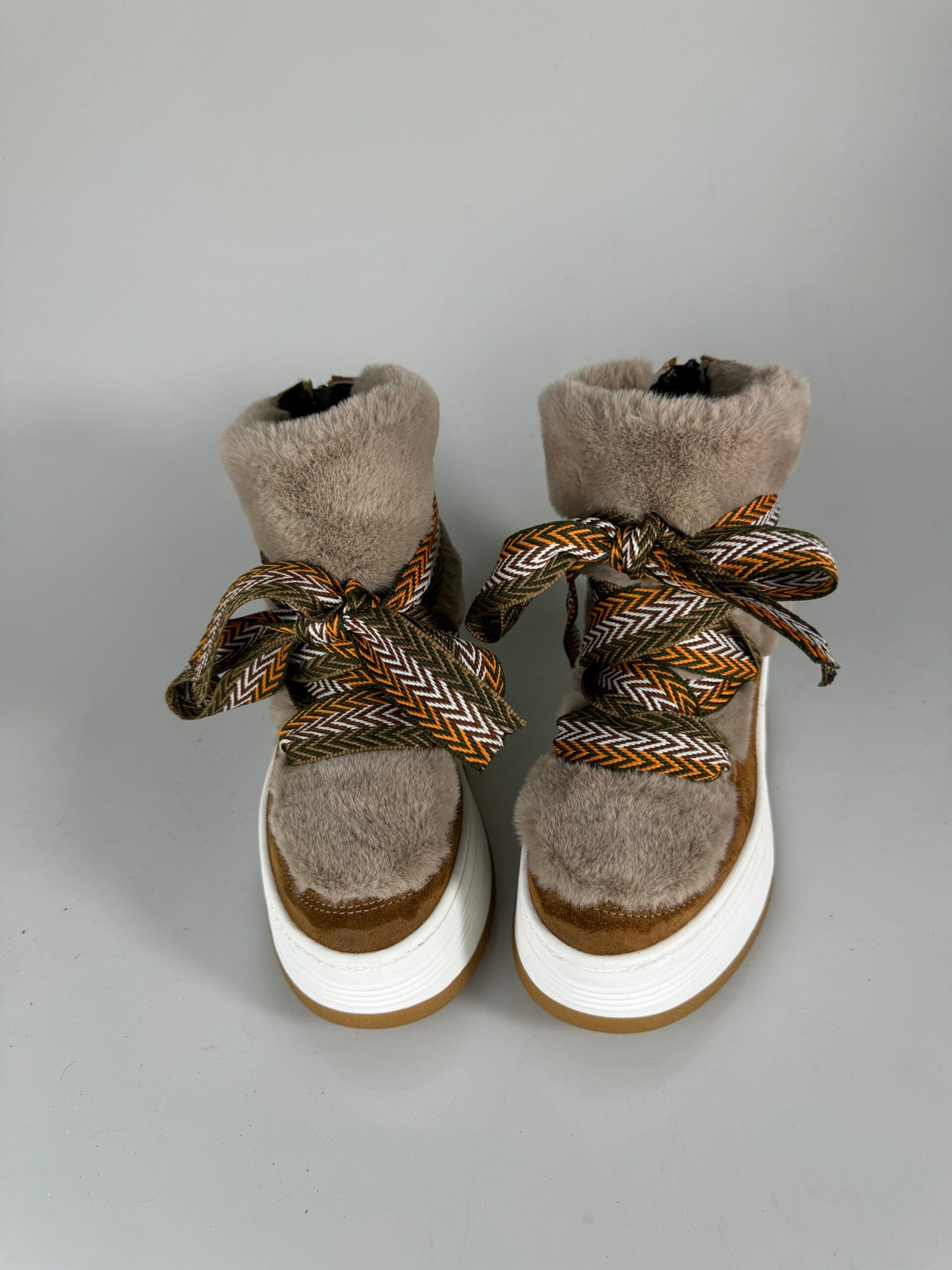 Wolf7 cam leather fur beige multicolor laces