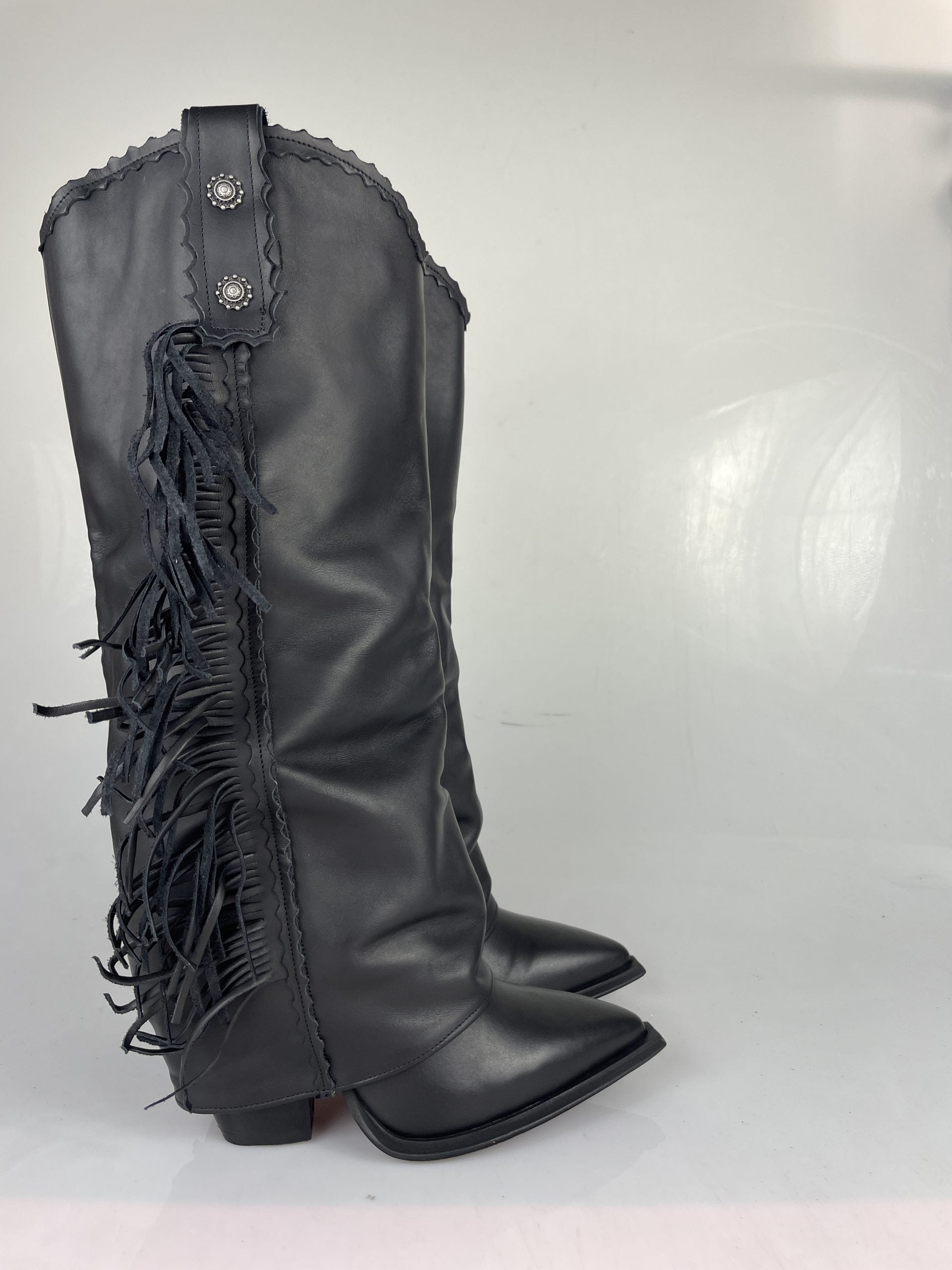 Euphoria black leather