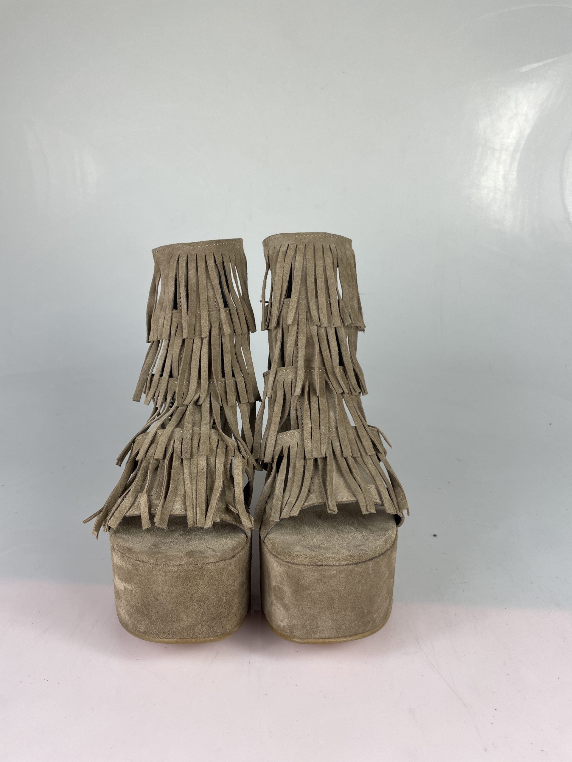 Beige suede Cuba