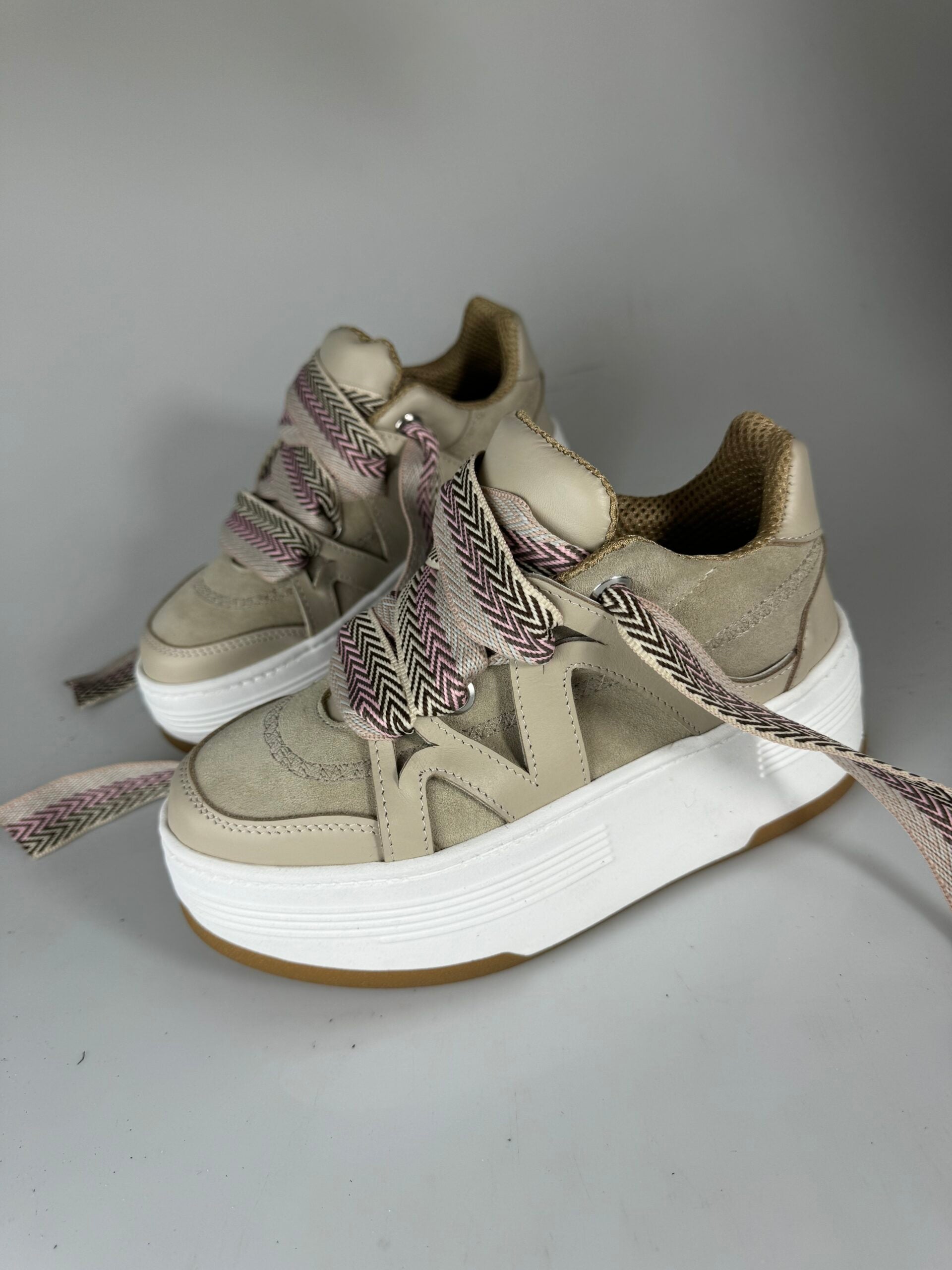 Wolf5 leather/cam beige pink/beige lace