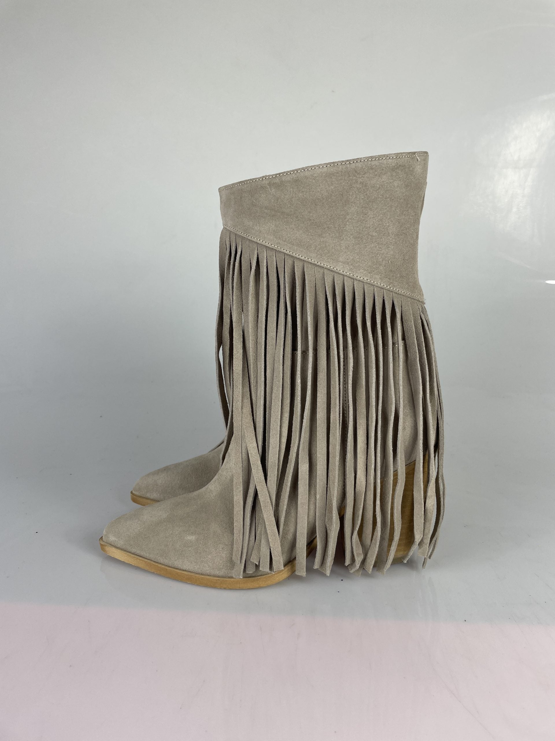 Ottavia beige suede