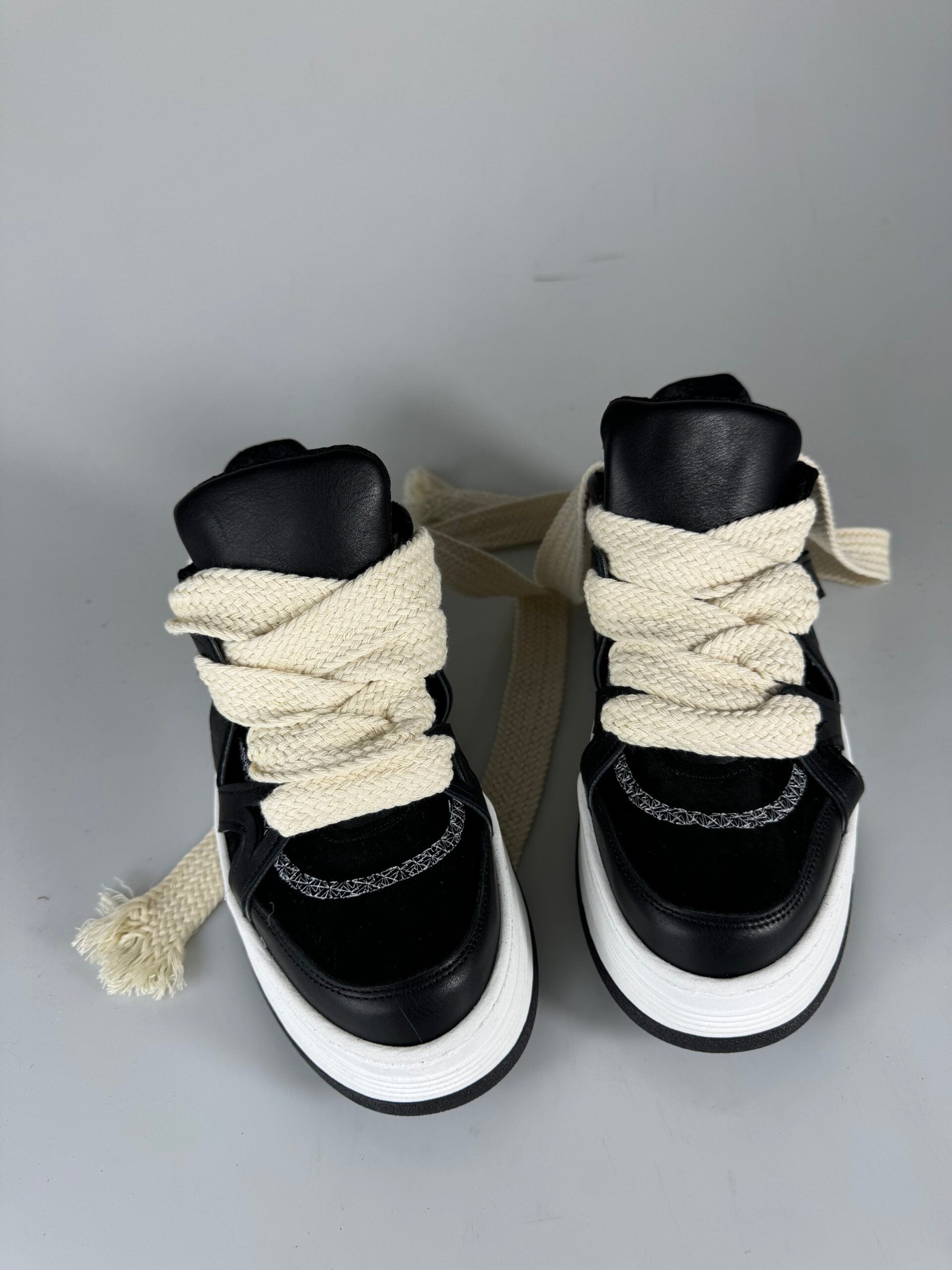 Wolf5 cam black beige lace