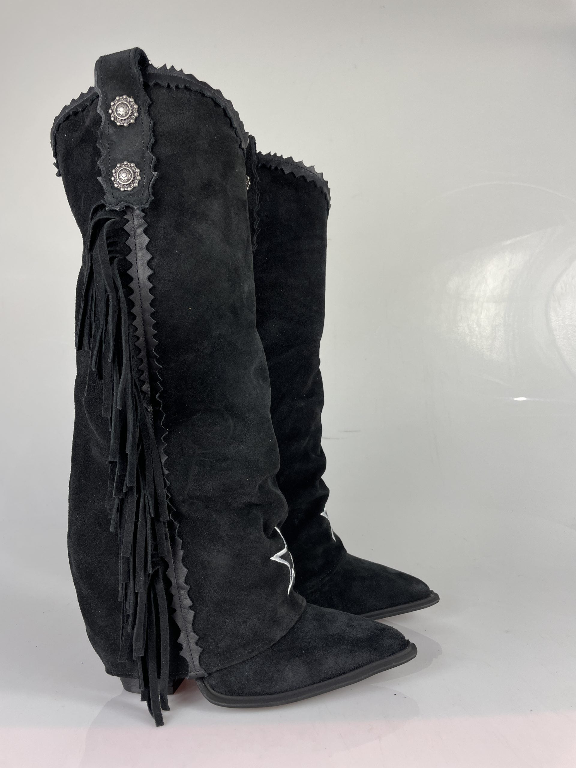 Euphoria black suede