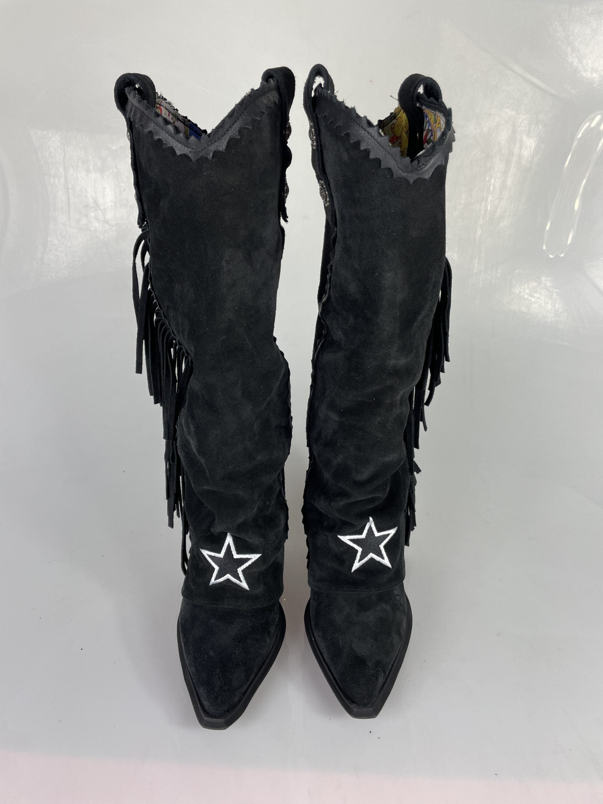 Euphoria black suede