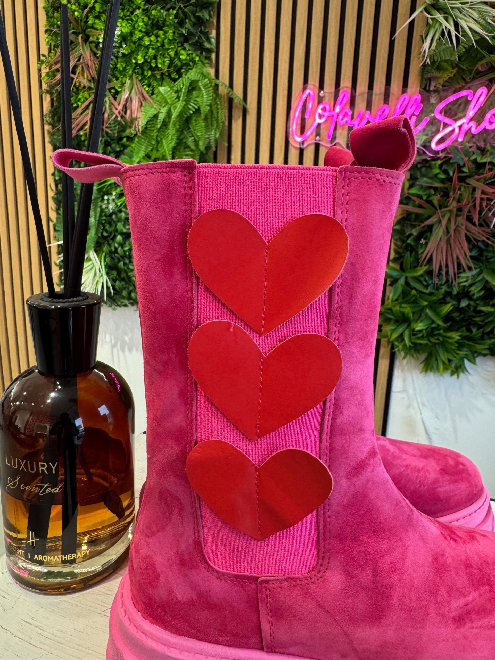 Wake12 heart cam fuchsia