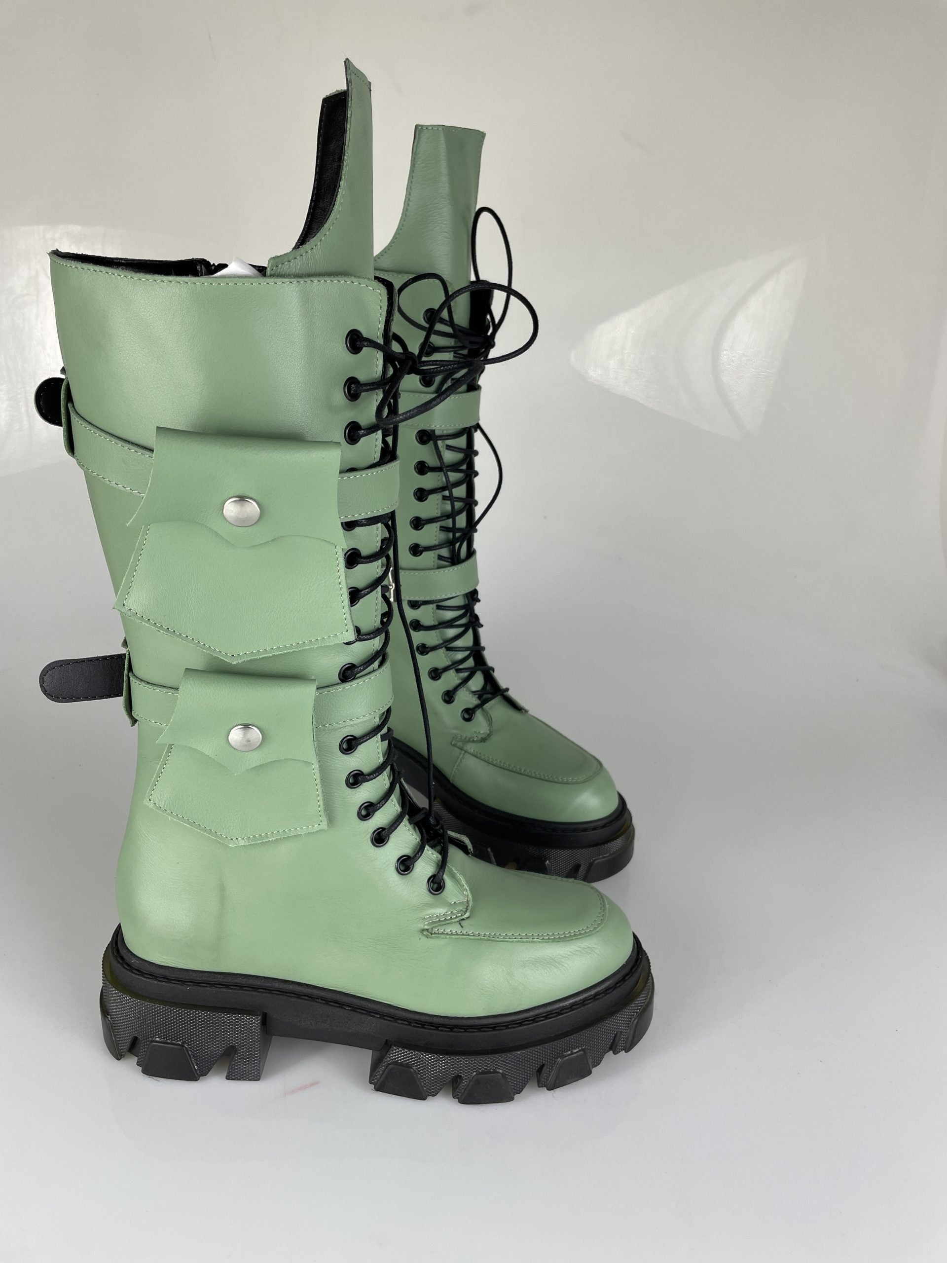 Wake1 new green leather
