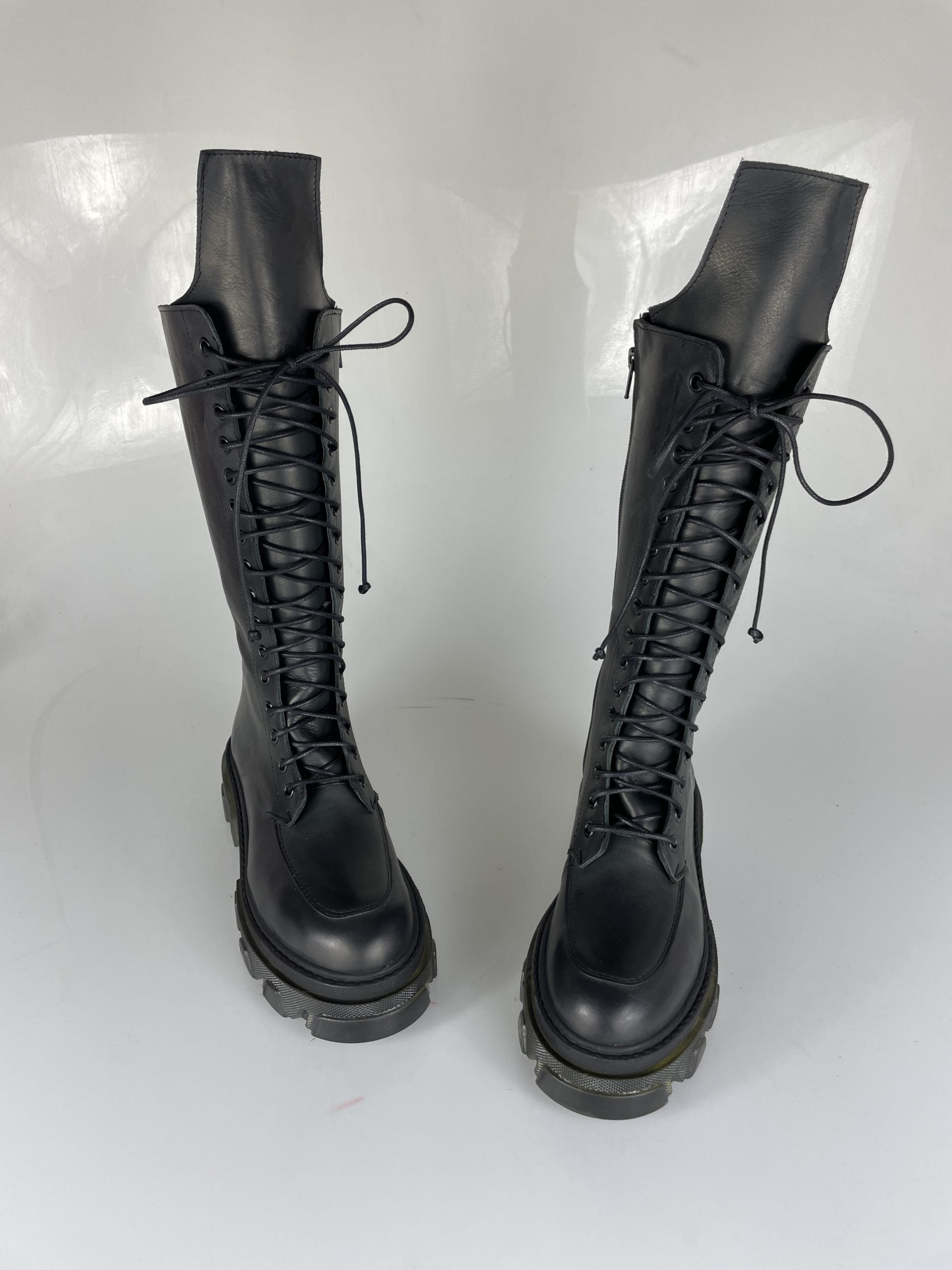 Wake1 new black leather BASIC