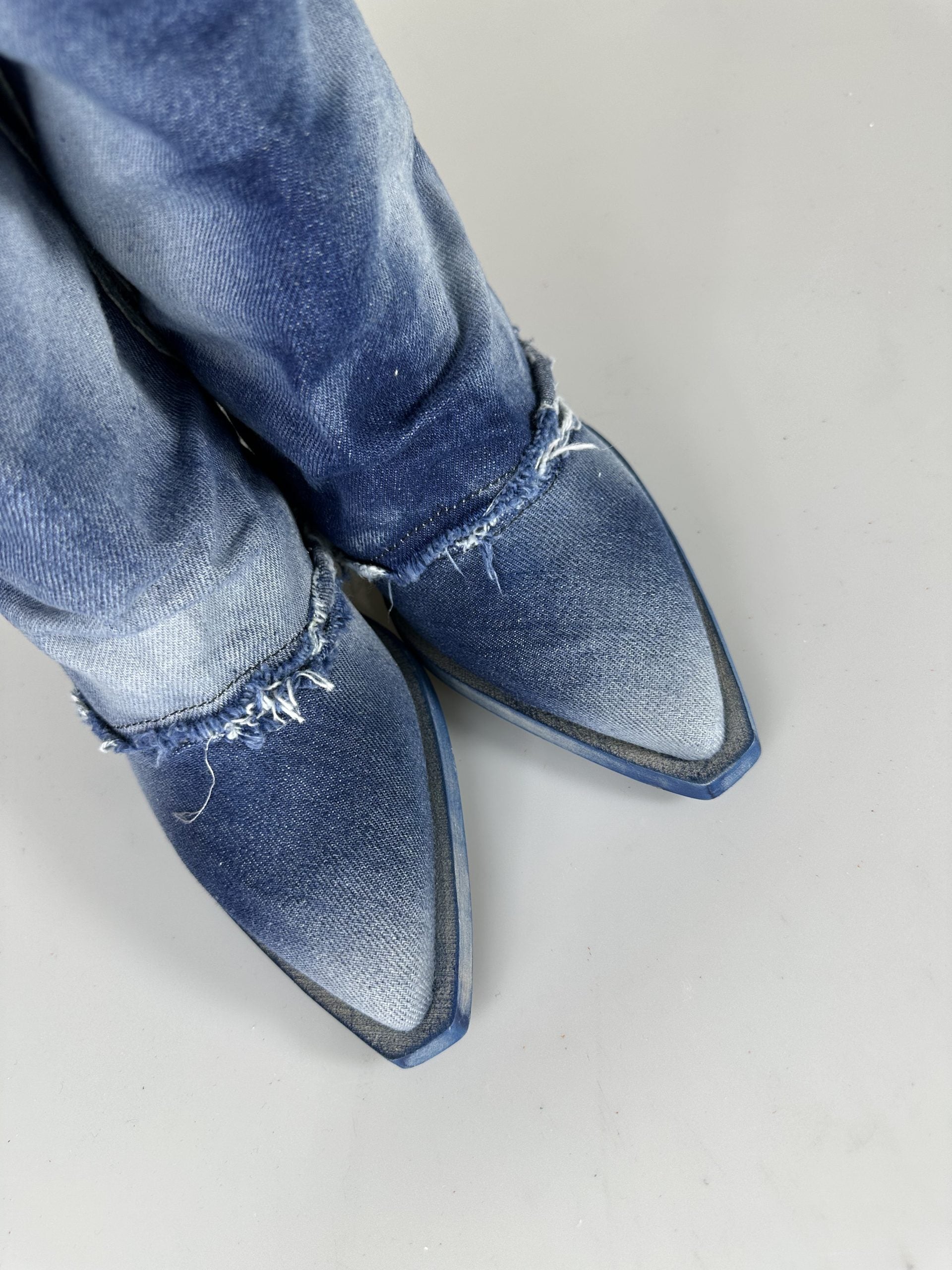 Euphoria washed jeans no fringe limited edition